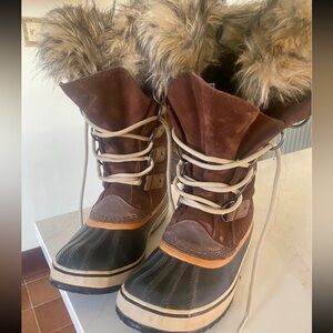 Sorel Joan of ark boots